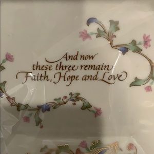 Lenox - Love is Patient - Tray NEW